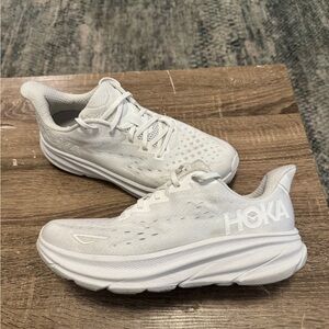 HOKA One One Clifton 9 - White/White (Men’s 10.5 US)